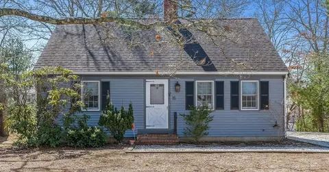 15 Atwater Dr, Falmouth, MA 02536