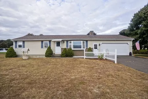 144 Deane St, Chicopee, MA 01020