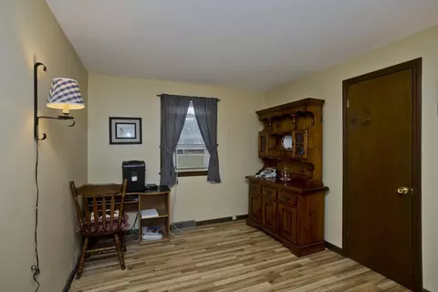 144 Deane St, Chicopee, MA 01020 photo 12