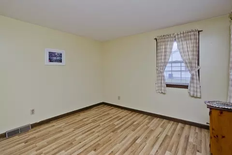 144 Deane St, Chicopee, MA 01020 photo 13