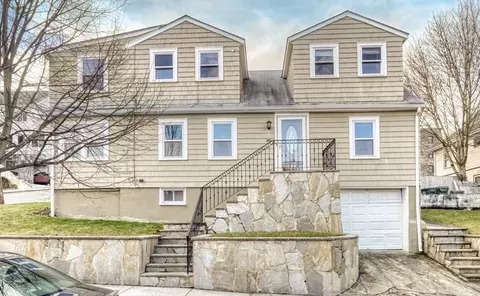 89 Bow St, Medford, MA 02155