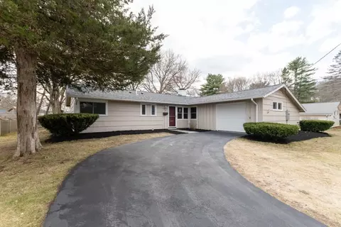 30 Ridgefield Dr, Framingham, MA 01701