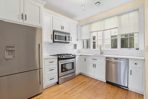 93 E Central St #14, Natick, MA 01760