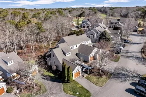 14 Northwest Lndg #14, Mashpee, MA 02649
