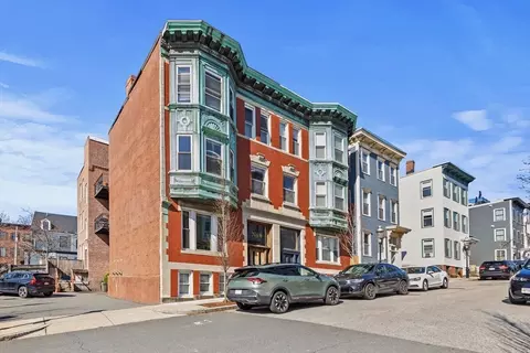 8 Prospect St #2, Boston, MA 02129
