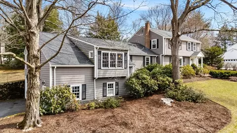 62 Liberty Ave, Lexington, MA 02420