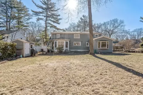 61 Spring St, Lexington, MA 02421
