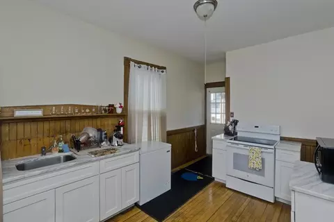 86 Princeton St, Springfield, MA 01109 photo 13