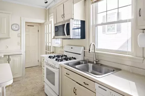 15 Williams St, Winthrop, MA 02152 photo 8
