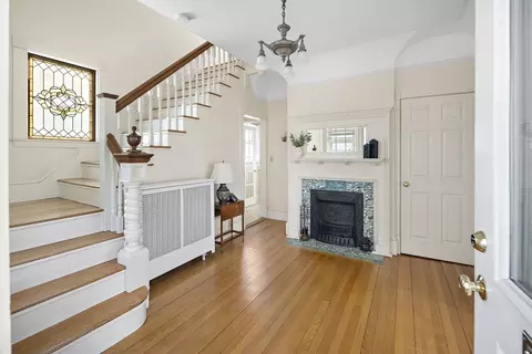 15 Williams St, Winthrop, MA 02152 photo 3