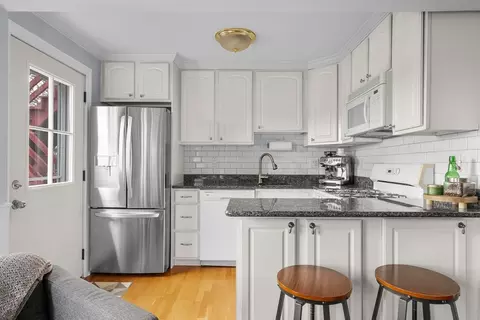 193 W 5th St #3, Boston, MA 02127