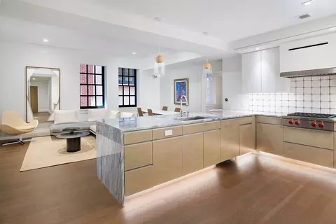 45 Temple St #212, Boston, MA 02114
