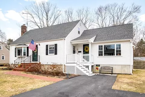 17 Benny St, Walpole, MA 02081
