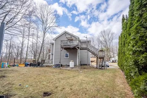 Exterior - 10 Powers St, Spencer, MA 01562 photo 4 of 6