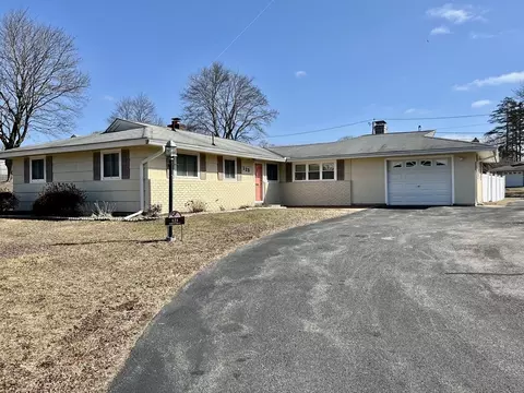 123 North St, Danvers, MA 01923