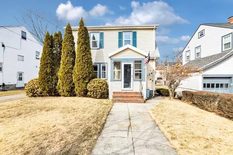 8 Courtney Rd, Boston, MA 02132