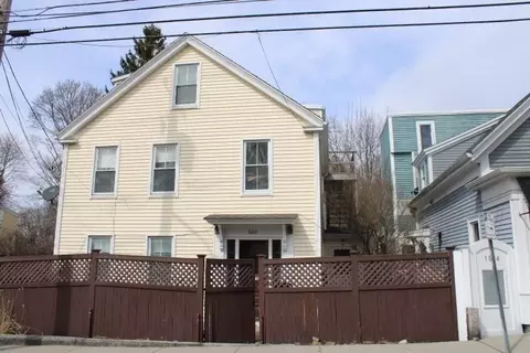 1060-1062 Washington St, Gloucester, MA 01930