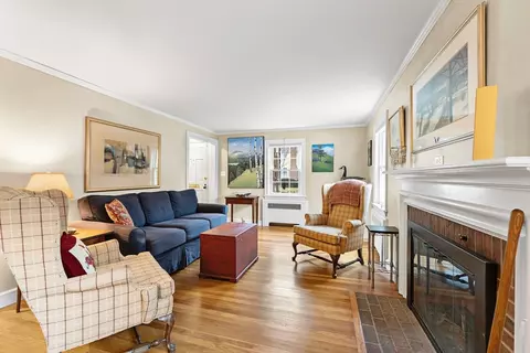 22 Lewis St, Needham, MA 02492 photo 8