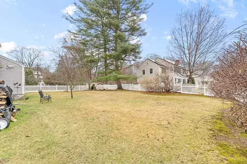 22 Lewis St, Needham, MA 02492 photo 5