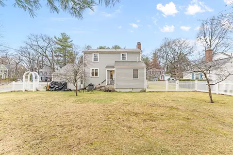 22 Lewis St, Needham, MA 02492 photo 4