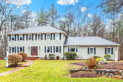 19 Longwood Ln, Walpole, MA 02081