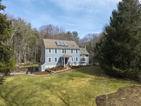 16 Lantern Ln, Norwell, MA 02061