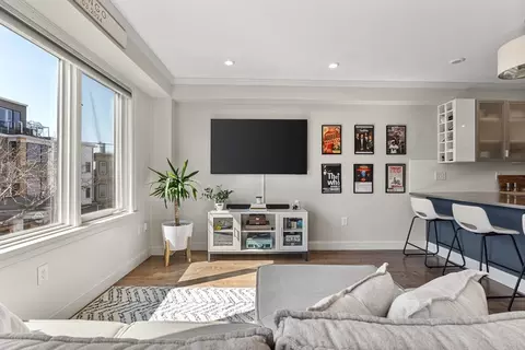 312 Sumner St #3, Boston, MA 02128