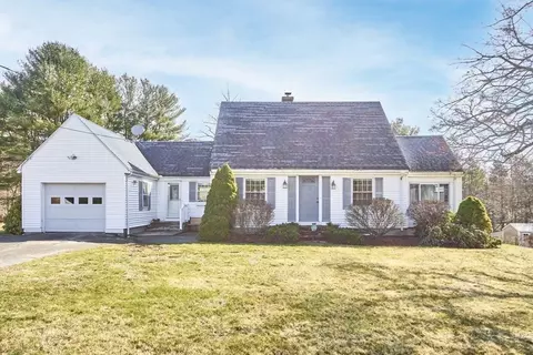 134 Chapel St, Holden, MA 01520