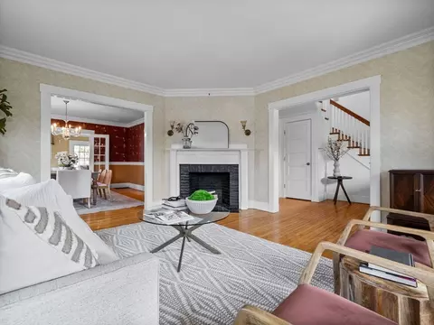 Living - 4 Middlesex St, Wellesley, MA 02482 photo 2 of 4