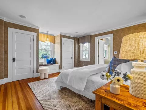 Bedroom - 4 Middlesex St, Wellesley, MA 02482 photo 2 of 3