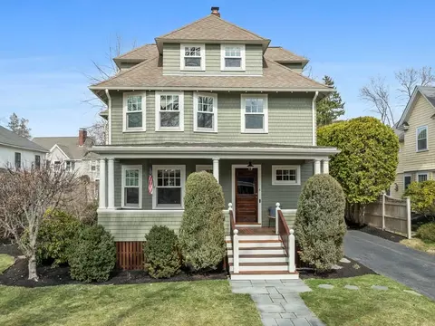 4 Middlesex St, Wellesley, MA 02482