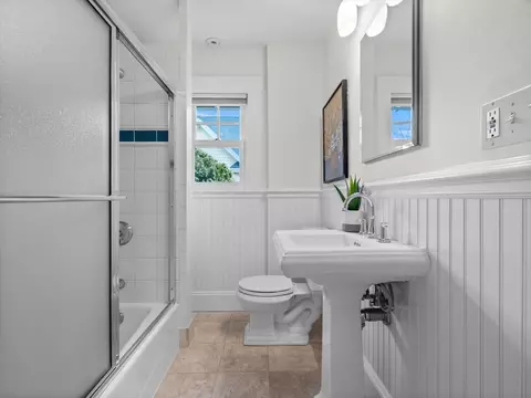 Bath - 4 Middlesex St, Wellesley, MA 02482 photo 2 of 2
