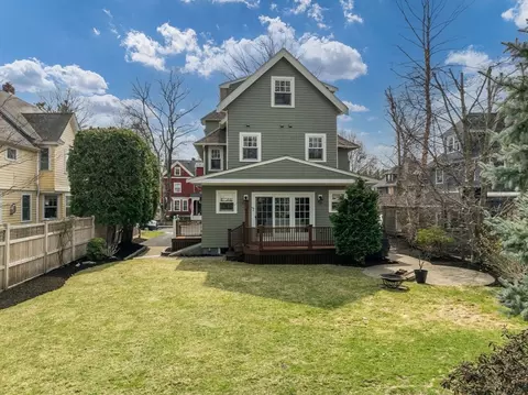 Exterior - 4 Middlesex St, Wellesley, MA 02482 photo 3 of 3