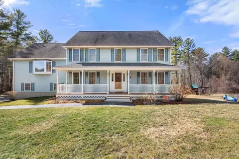 38 Russells Way, Westford, MA 01886