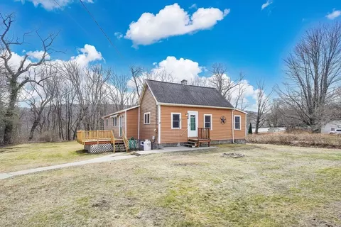 108 Highland Ave, Russell, MA 01071