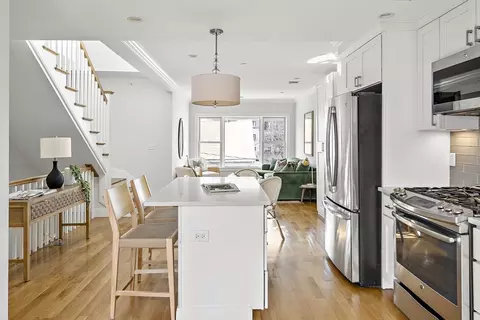 37 Lamson St #3, Boston, MA 02128