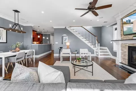 9 M St #5, Boston, MA 02127
