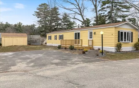 4 Lisa Cir, Merrimac, MA 01860