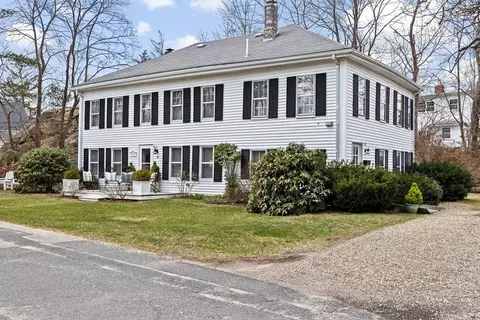 19-21 James Ln, Cohasset, MA 02025
