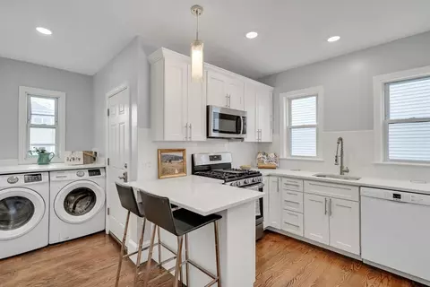 94 Conwell Ave #1, Somerville, MA 02144