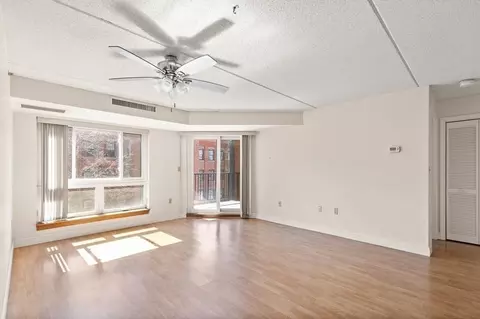 60 Rantoul St #514, Beverly, MA 01915