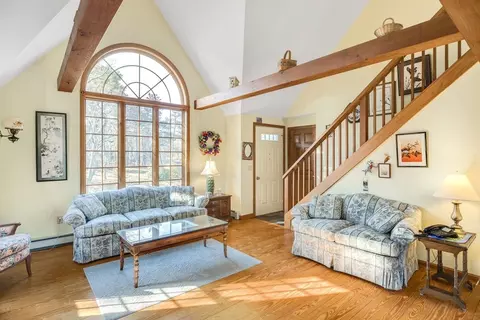 Living - 19 Eldia Way, Eastham, MA 02642 photo 4 of 4