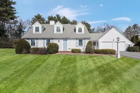 11 Birch Tree Rd, Foxboro, MA 02035