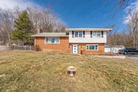 42 Granville Rd, Southwick, MA 01077
