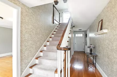 Entry Way - 14 Bacon St, Westminster, MA 01473 photo 1 of 2