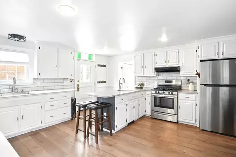Kitchen - 14 Bacon St, Westminster, MA 01473 photo 1 of 2