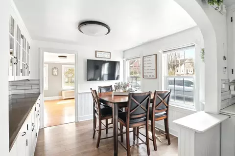Dining - 14 Bacon St, Westminster, MA 01473 photo 1 of 2