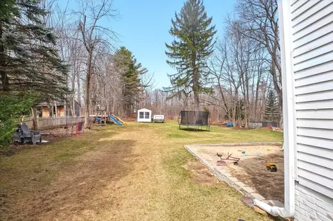 Exterior - 14 Bacon St, Westminster, MA 01473 photo 4 of 6