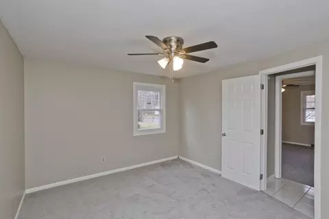 Bedroom - 75 Penncastle St, Springfield, MA 01129 photo 1 of 10