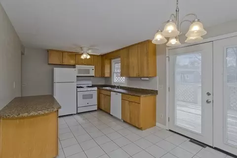 Kitchen - 75 Penncastle St, Springfield, MA 01129 photo 2 of 3
